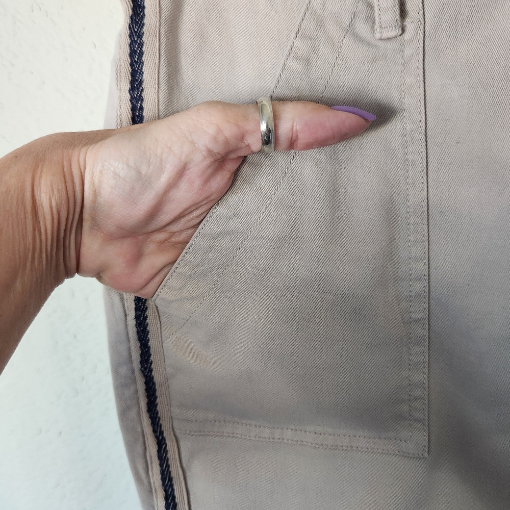 Women's Lucky Brand Tan Straight :eg Pants Grosgrain Ribbon Detailing Size 26 - Picture 2 of 7